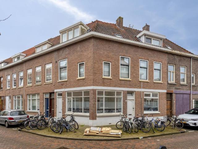 Benedenwoning te koop in Schiedam, Zuid Holland