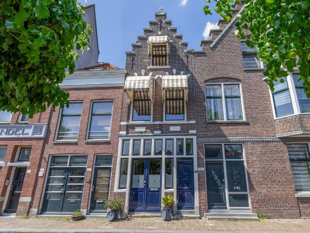 Geschakelde Woning te koop in Delfshaven, Rotterdam