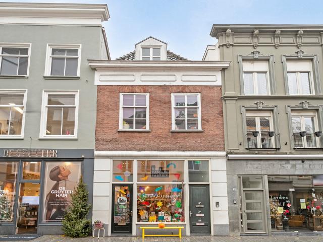 Dubbele Bovenwoning te koop in 's-hertogenbosch, Binnenstad Centrum