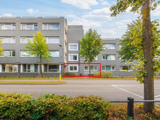 Benedenwoning te koop in De Stelling, Lelystad