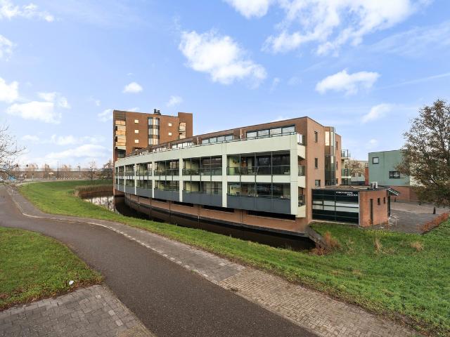 Penthouse te koop in Steendijkpolder, Maassluis
