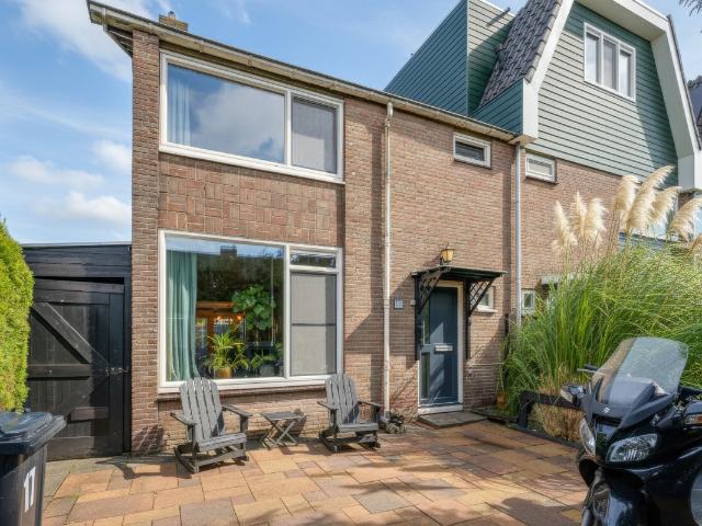 Eengezinswoning te koop in Landsmeer, Noord Holland