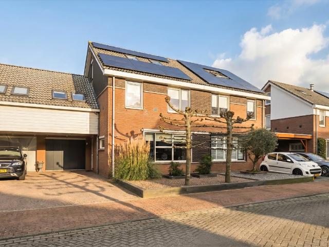 Woning te koop in Waardenburg, Gelderland