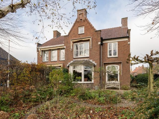 Eengezinswoning te koop in Bloemenbuurt, Culemborg