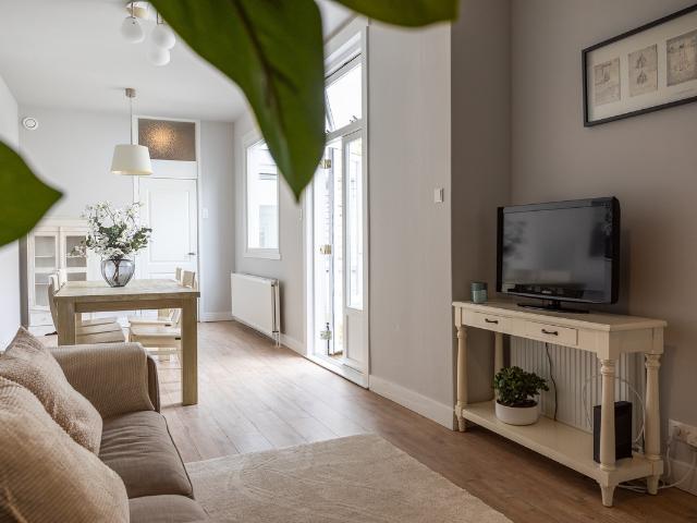 Benedenwoning te koop in 's-gravenhage, Regentessekwartier
