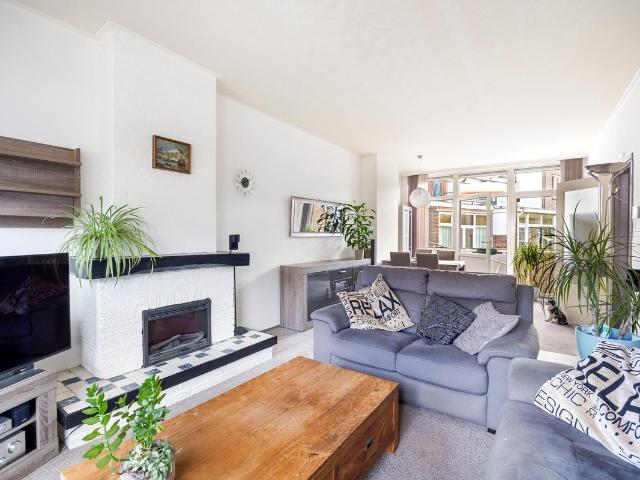 Bovenwoning te koop in Den Haag, Zuid Holland