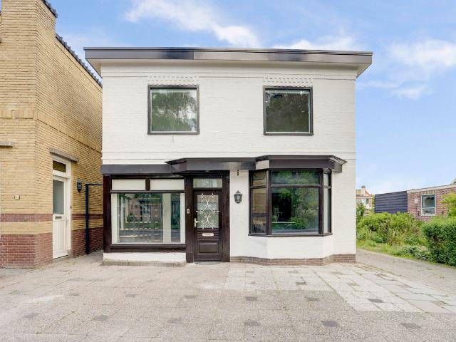 Eengezinswoning te koop in De Bangert, Hoorn