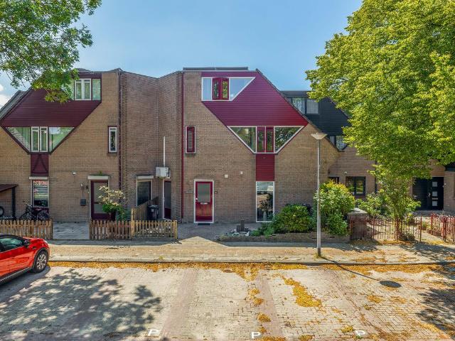 Eengezinswoning te koop in Rozenburg
