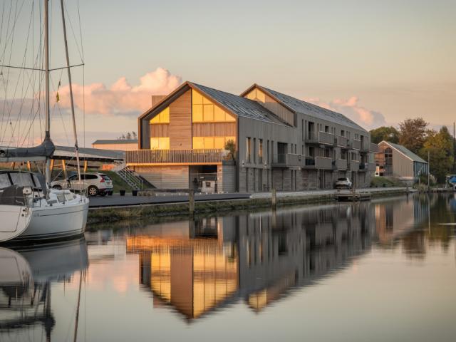 Penthouse te koop in Middelharnis, Middelharnis-Centrum