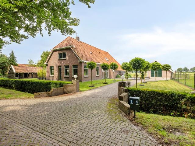 Woonboerderij te koop in Steggerda