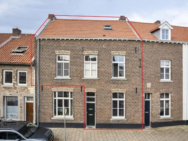 Dubbele Bovenwoning te koop in Scharn, Maastricht