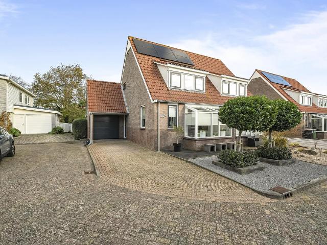 Eengezinswoning te koop in Wierbalg, Den Helder