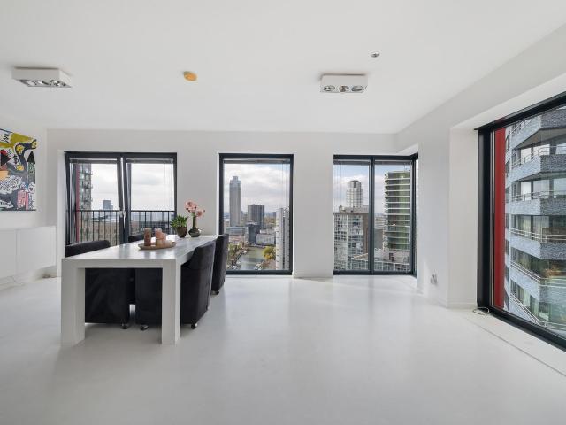 Appartement te koop in Stadsdriehoek, Rotterdam