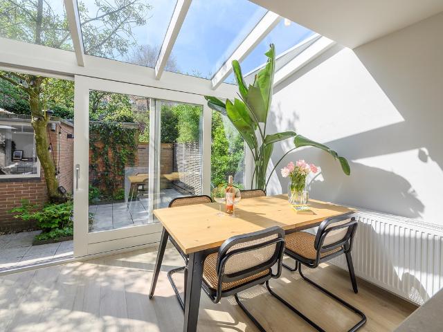 Benedenwoning te koop in Amsterdam, Oud-Zuid