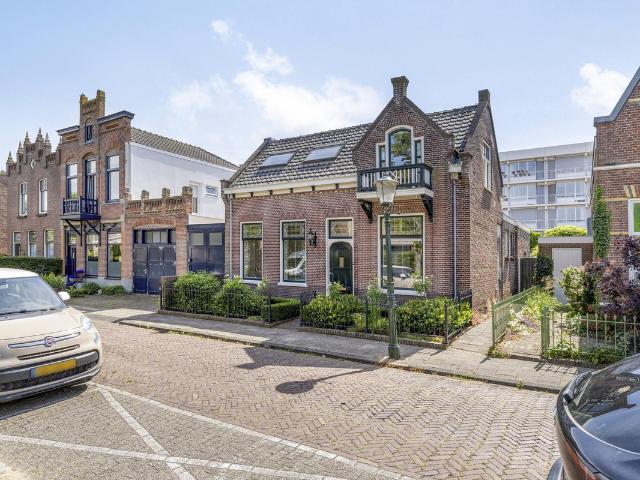 Woonboerderij te koop