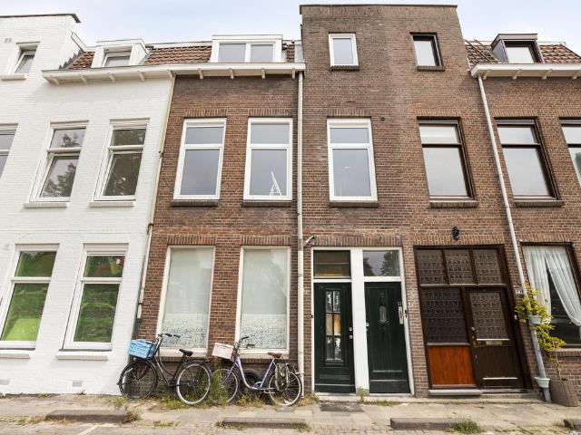 Benedenwoning te koop in Vlaardingen, Zuid Holland