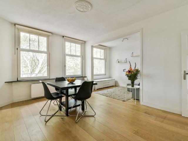 Bovenwoning te koop in De Baarsjes, Amsterdam