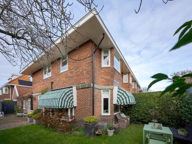 Woning te koop in Bloemenwijk, Voorschoten