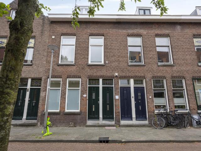 Benedenwoning te koop in Overschie, Rotterdam