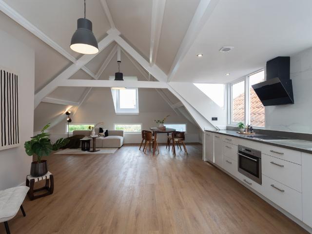 Bovenwoning te koop in Den Haag, Zuid Holland