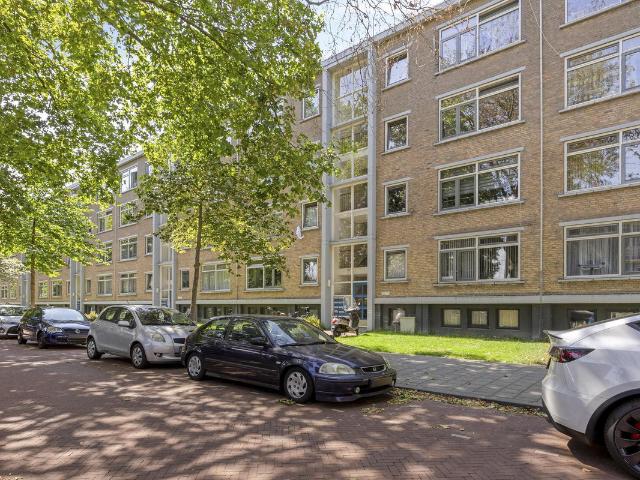 Bovenwoning te koop in 's-gravenhage, Vrederust