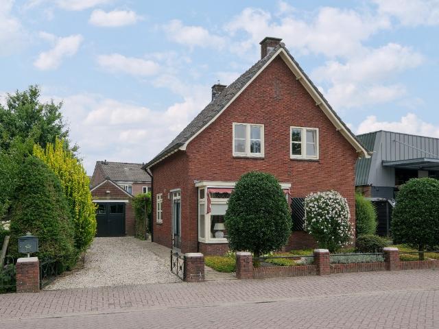 Woning te koop in Almelo, Overijssel