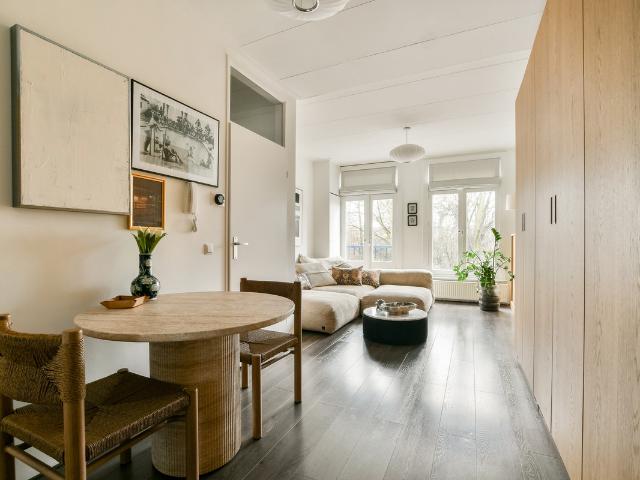 Bovenwoning te koop in West, Amsterdam
