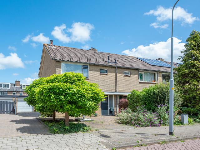 Eengezinswoning te koop in Nieuw-vennep, Linquenda