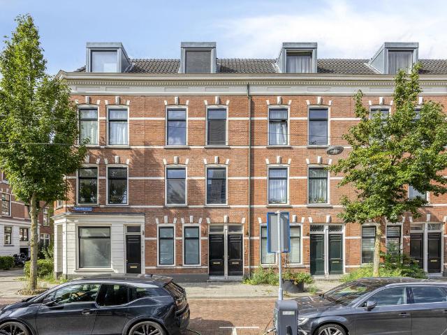 Bovenwoning te koop in Oude Westen, Rotterdam
