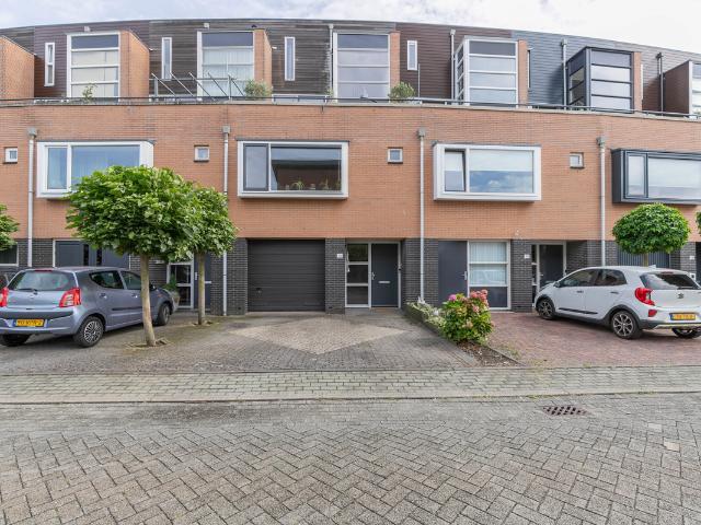 Eengezinswoning te koop in Getsewoud, Nieuw-vennep