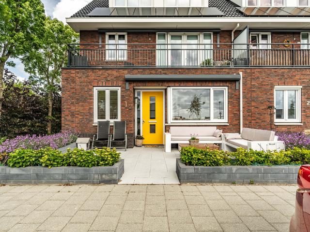 Benedenwoning te koop in Woubrugge, Zuid Holland