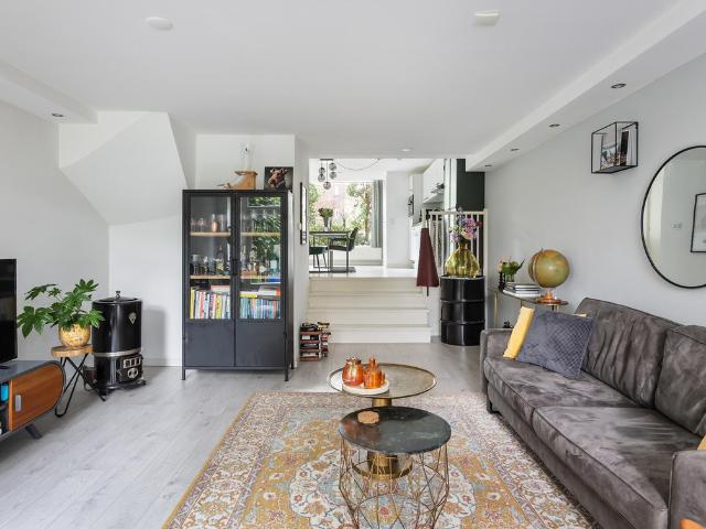 Benedenwoning te koop in Charlois, Rotterdam