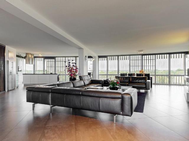Penthouse te koop in Alphen Aan Den Rijn, Zuid Holland