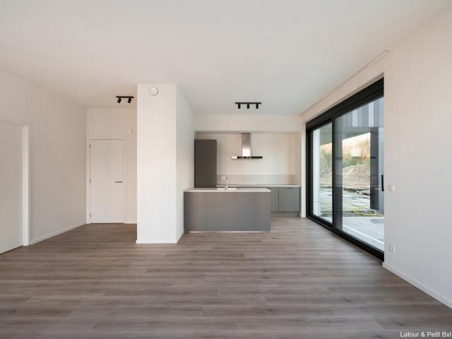 Local Commercial location à Sint-lambrechts-woluwe, Bruxelles