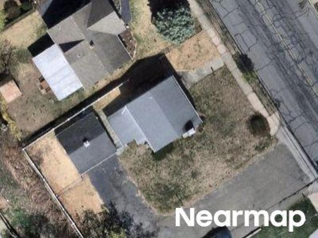 House for sale in Bridgeport