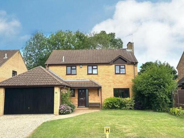 House for sale in Northampton, Northamptonshire