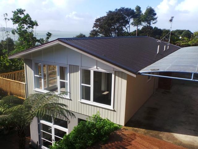 House for rent in Oratia