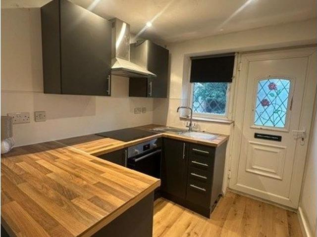 Studio for rent in Llanbedr Dyffryn Clwyd, Wales