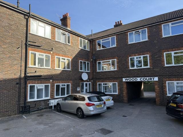 Studio for rent in Woodbridge Hill, Guildford
