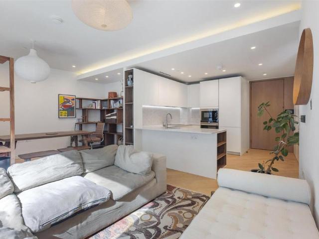 Apartment for rent in London Borough of Hammersmith and Fulham, Greater London