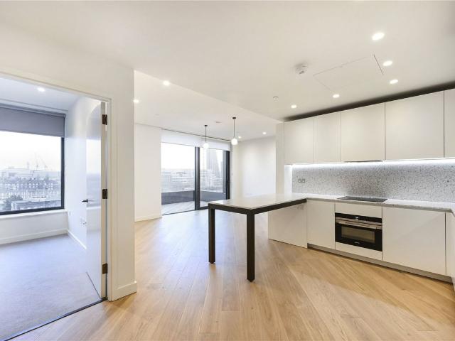 Apartment for rent in Wood Lane Estate, Greater London