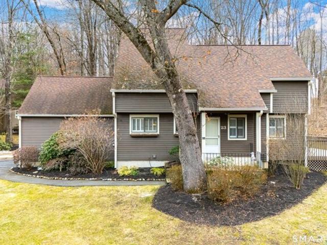 House for sale in Simsbury, Connecticut