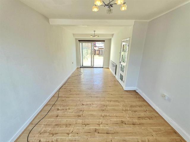 House for rent in London Borough of Ealing, Greater London