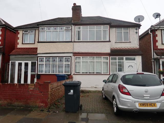 House for rent in London Borough of Ealing, Greater London