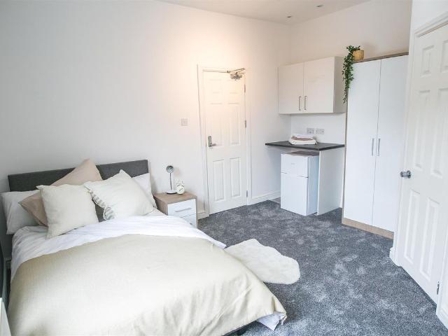 Room for rent in Gravelly Hill, Birmingham
