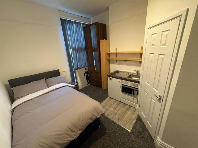 Studio for rent in Gravelly Hill, West Midlands