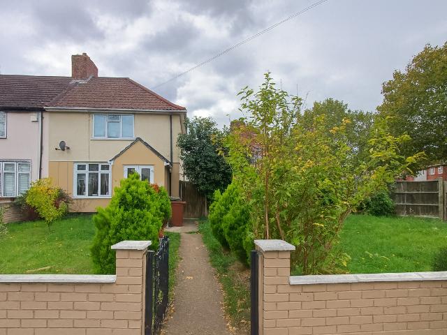 House for rent in Becontree, Greater London