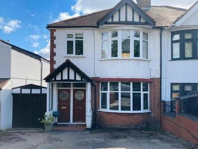 House for sale in Isleworth, Greater London