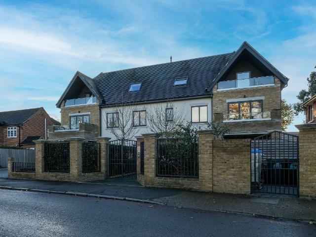 Apartment for rent in London Borough of Hounslow, Spring Grove
