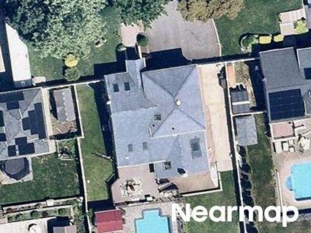 House for sale in Hauppauge, Town of Smithtown